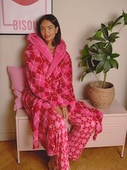 Loungeable Pink Argyle Cosy Borg Fleece Hooded Dressing Gown - Image 6 of 6