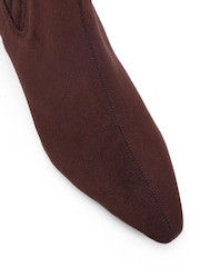 rjava - Novo Klarissa Low Wedge Chisel Toe Chelsea Ankle Boots - Slika 6 iz 6