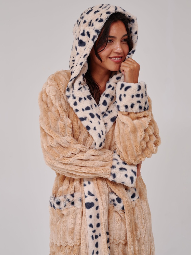 Loungeable Brown Leopard Faux Fur Trim Luxury Ridge Fleece Midi Hooded Dressing Gown - Image 5 of 5 Loungeable Brown Leopard Faux Fur Trim Luxury Ridge Fleece Midi Hooded Dressing Gown - Image 5 of 5