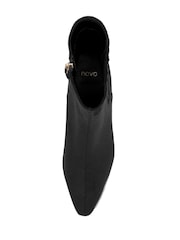 črna - Novo Klarissa Low Wedge Chisel Toe Chelsea Ankle Boots - Slika 5 iz 6