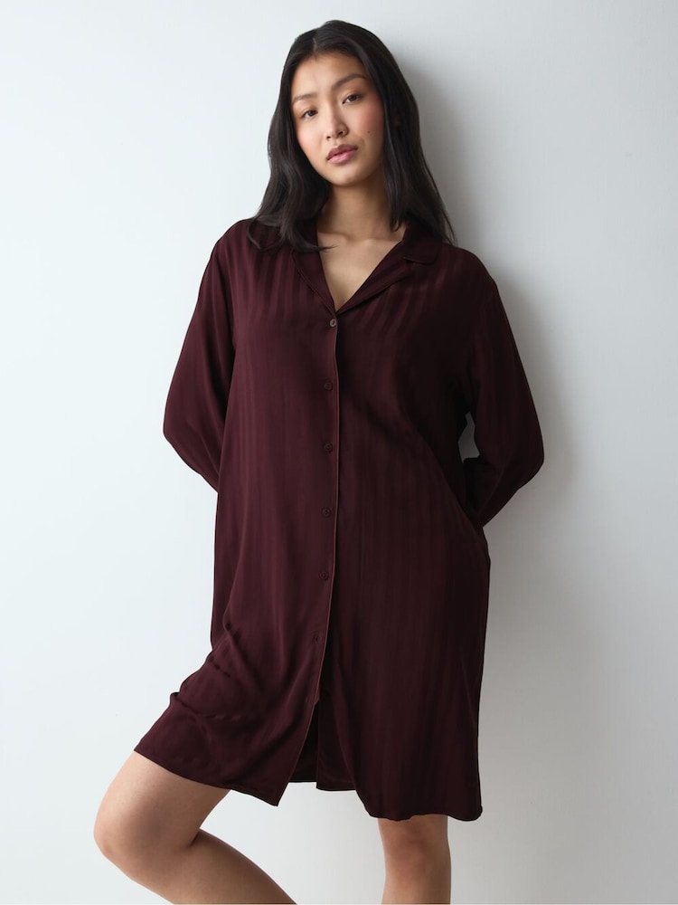 Mørk burgunder - Triumph Amourette Jacquard Nightdress - Bilde 1 av 5