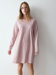 Rose - Triumph Long Sleeved Nightdress - Image 1 de 5