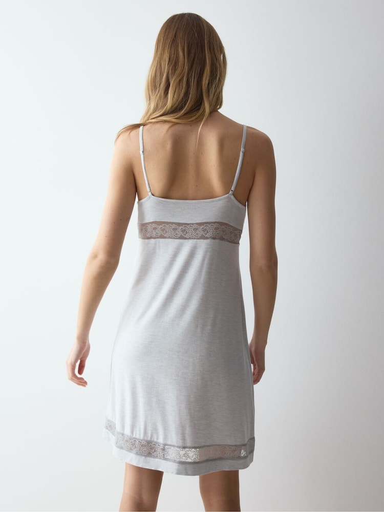 Grå - Triumph Comfort Allure Nightdress - Bilde 2 av 5