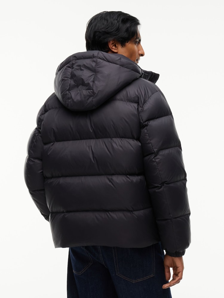 Tommy Jeans Black Relaxed Down Hooded Puffer Jacket - Image 2 of 7 Tommy Jeans Black Relaxed Down Hooded Puffer Jacket - Image 2 of 7