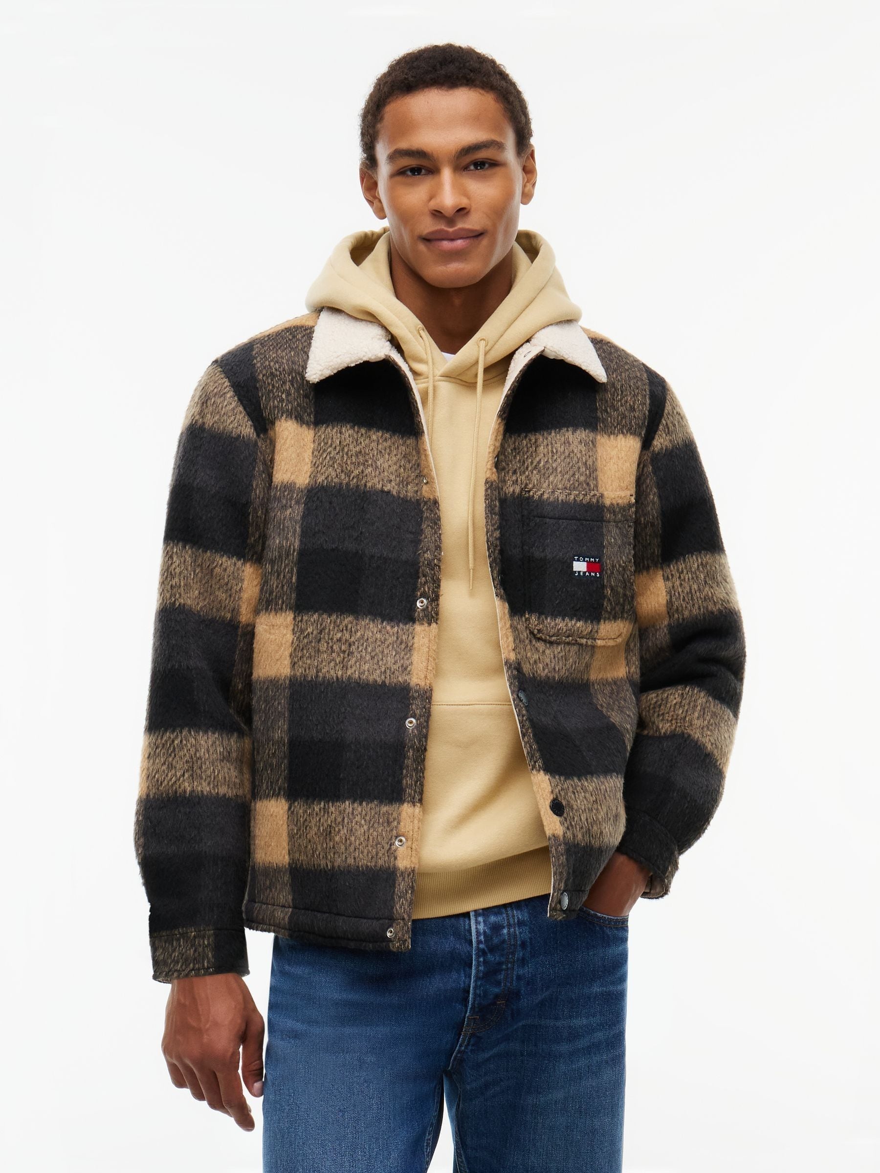 Tommy Jeans Men's Black Teddy Collar Long-Sleeve Oversized Fit Overshirt in Size L, Sports Direct - Image 2