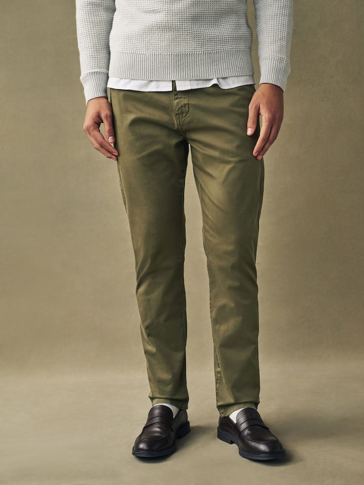 Khakigrün - Premium Gewaschene Stretch Chinos Hose in schmaler Passform - Bild 1 von 12 Khakigrün - Premium Gewaschene Stretch Chinos Hose in schmaler Passform - Bild 1 von 12