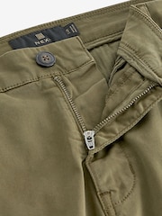 Khakigrün - Premium Gewaschene Stretch Chinos Hose in schmaler Passform​​​​​​​ - Bild 10 von 12