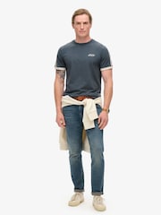 Marineblau - Superdry – Essential – Retro-T-Shirt mit Logo aus 100 % Baumwolle - Bild 2 von 6