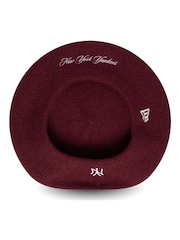 New Era Red Wool Script New York Yankees Beret - Image 4 of 5