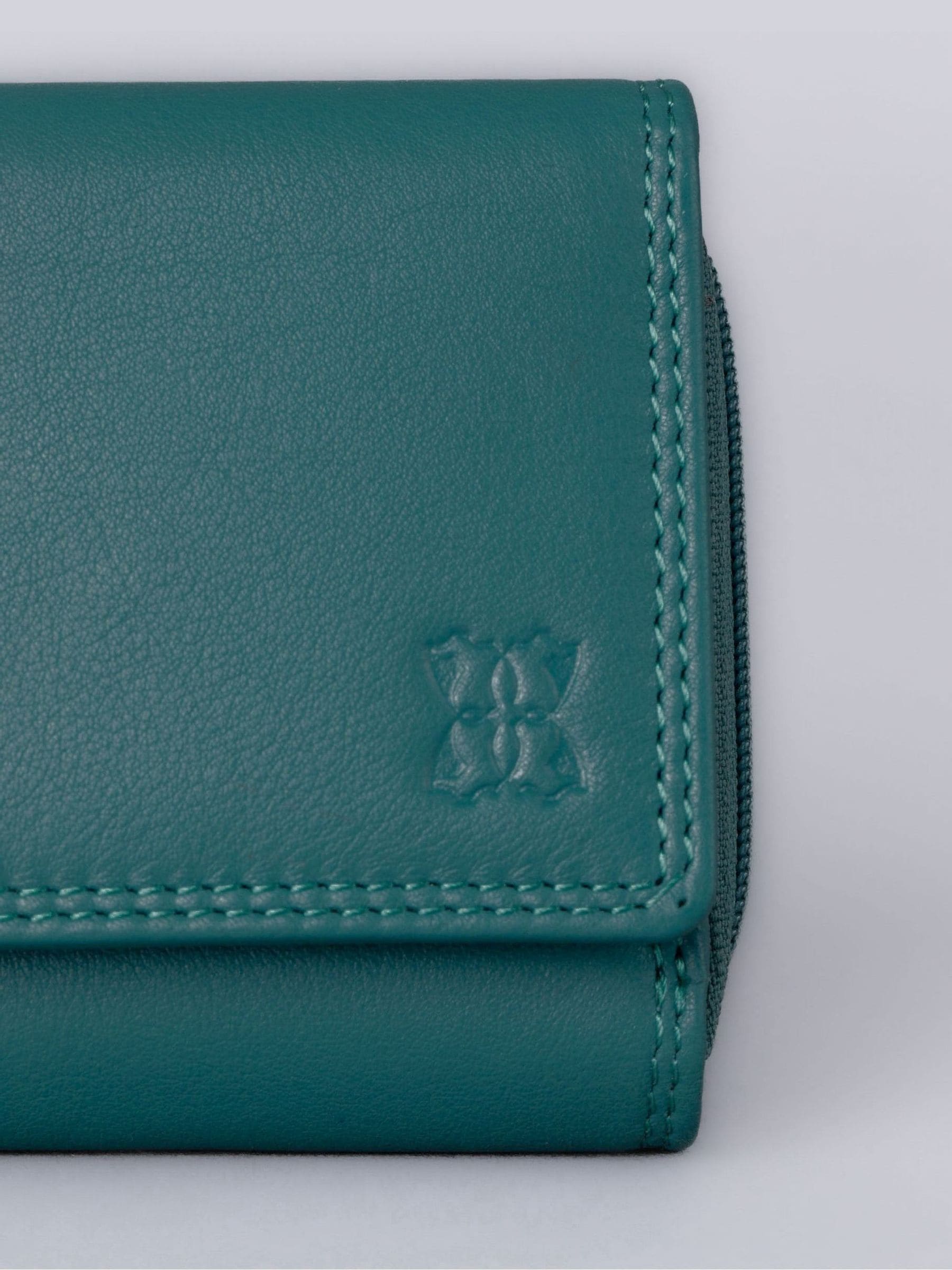 Next：日本 ティールグリーン - Lakeland Leather スモール財布 from