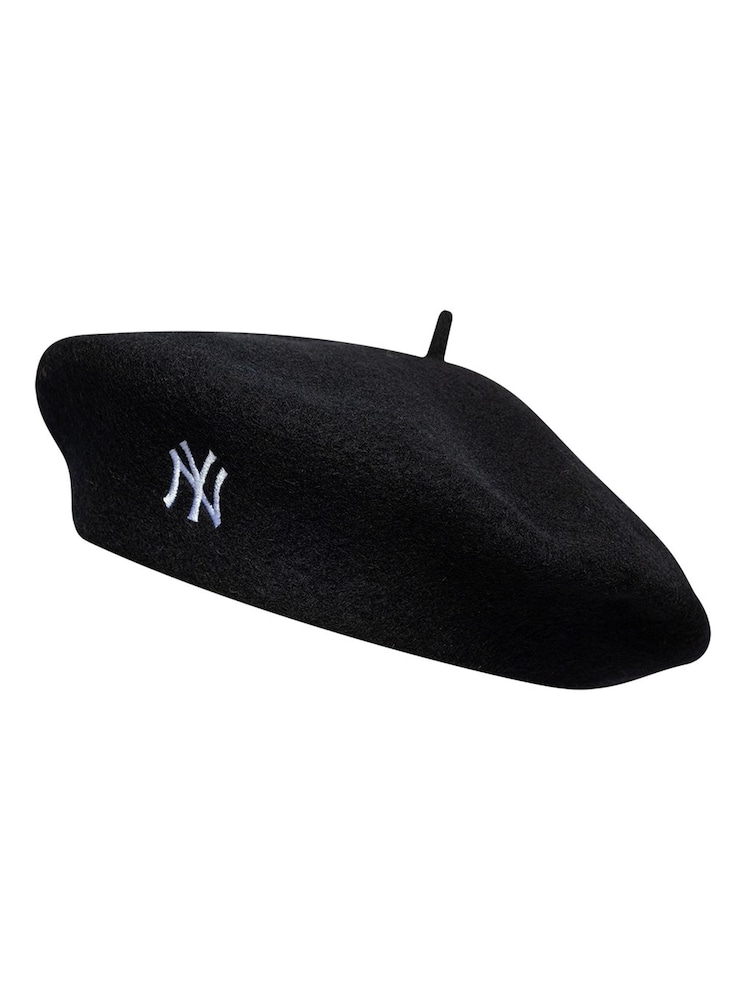 New Era Black Wool Script New York Yankees Beret - Image 1 of 5