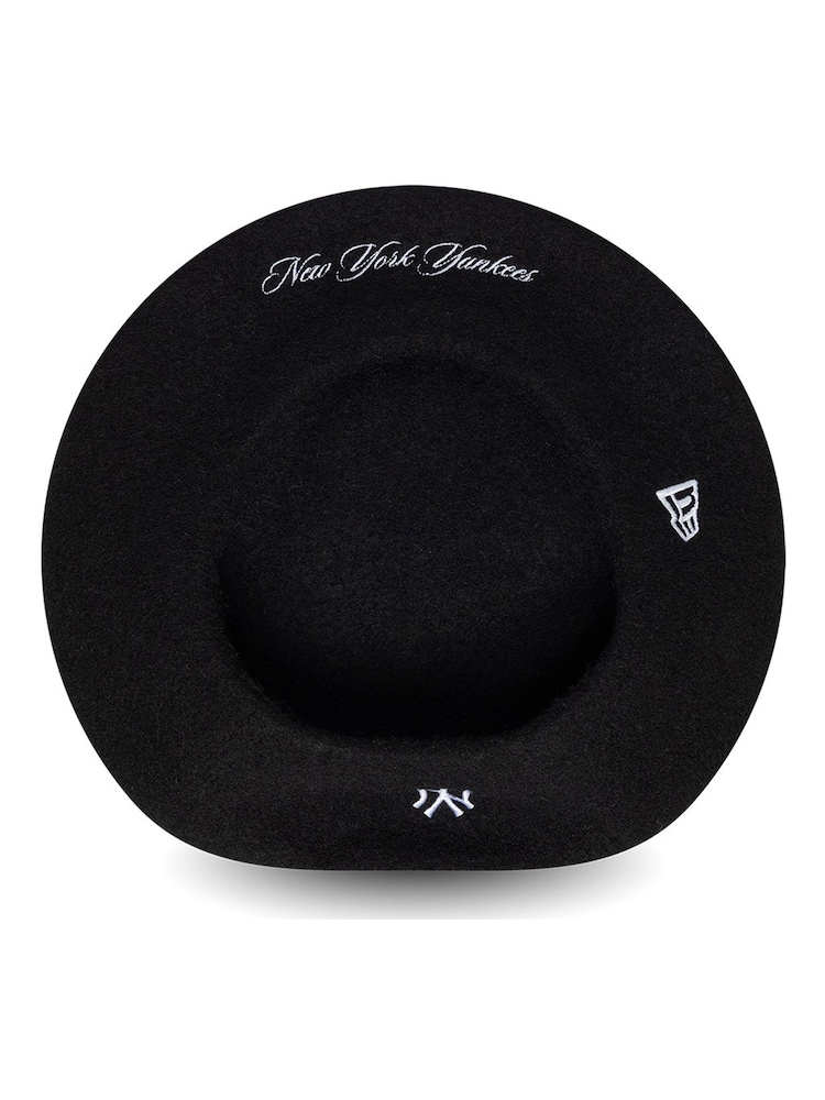 New Era Black Wool Script New York Yankees Beret - Image 5 of 5