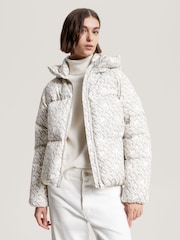 Tommy Hilfiger New York Steppjacke mit abstraktem Logoprint, Weiß - Bild 4 von 11