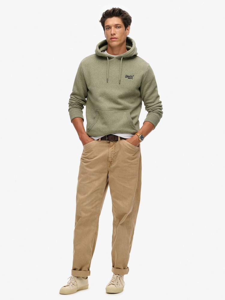 Verde oliva rugoso - Sudadera con capucha de corte entallado Essential con logo de Superdry - Imagen 2 de 5