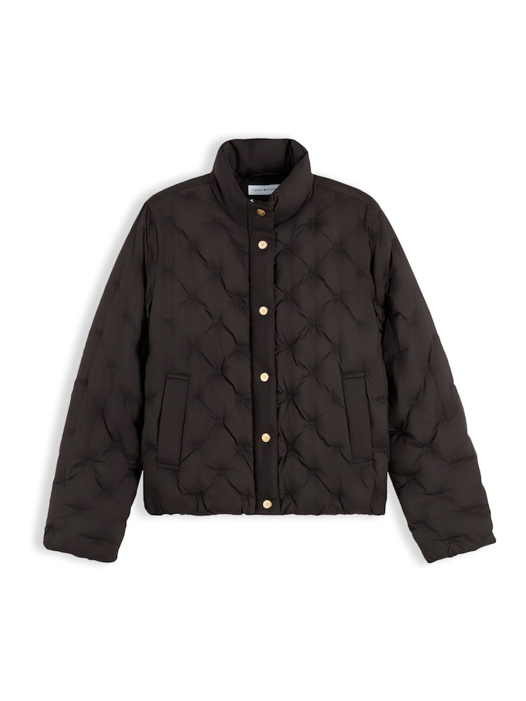 Schwarz - Tommy Hilfiger Gold-Tone Button Flag Down Quilted Jacket - Bild 5 von 5 Schwarz - Tommy Hilfiger Gold-Tone Button Flag Down Quilted Jacket - Bild 5 von 5