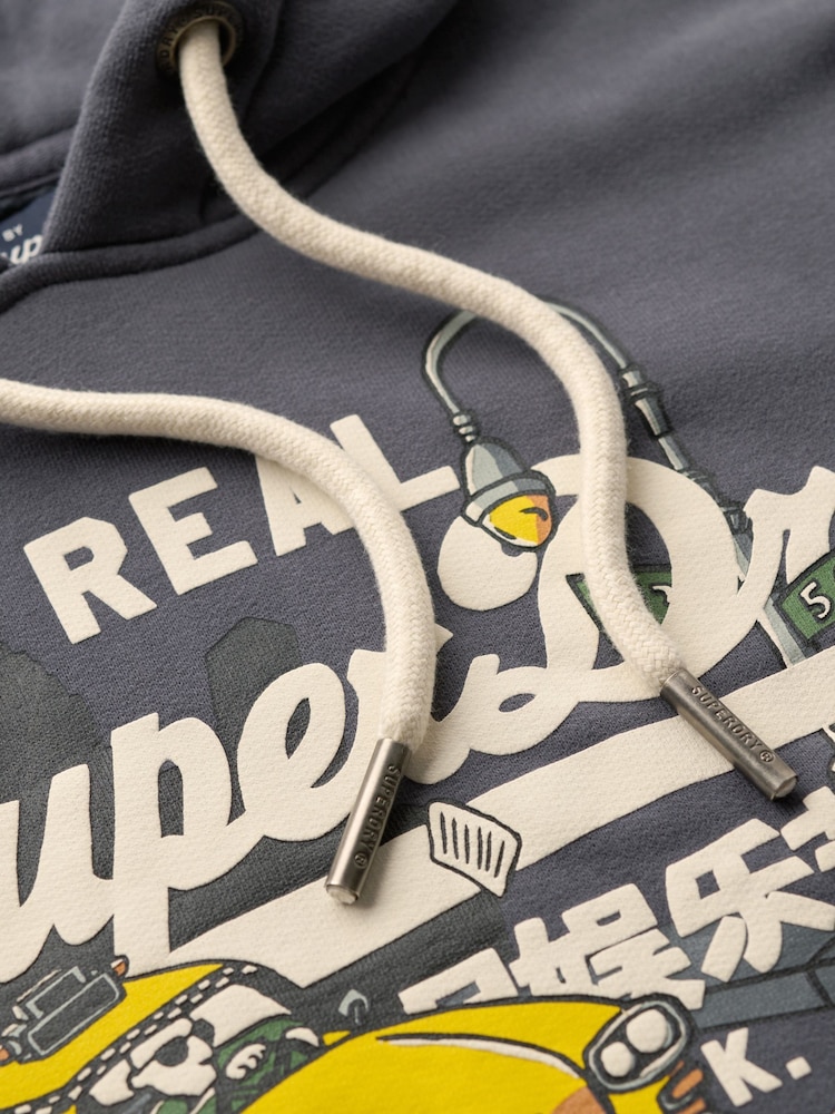 Azul marino Noho - Sudadera con capucha y diseño gráfico de New York de estilo vintage de Superdry - Imagen 6 de 6 Azul marino Noho - Sudadera con capucha y diseño gráfico de New York de estilo vintage de Superdry - Imagen 6 de 6