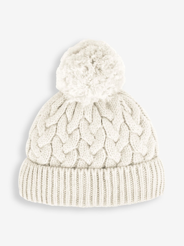 Crema - JoJo Maman Bébé Chunky Cable Knit Pom Pom Hat - Imagen 1 de 3 Crema - JoJo Maman Bébé Chunky Cable Knit Pom Pom Hat - Imagen 1 de 3