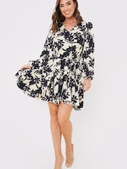 In The Style Grey Georgia Louise V Neck Balloon Sleeve Godet Mini Dress - Image 4 of 4