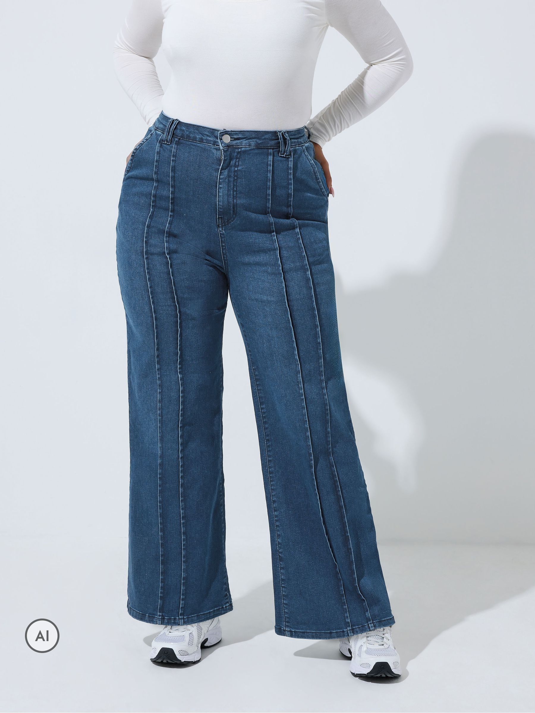 Yours Women's Seam Detail Wide Leg Jeans in Mid Blue | Size: 26-28 - Image 2