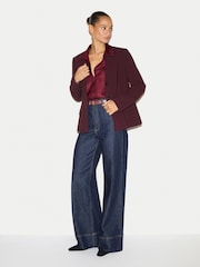 أحمر داكن - Jigsaw Silk Twill Relaxed Shirt - صورة 2 من 5