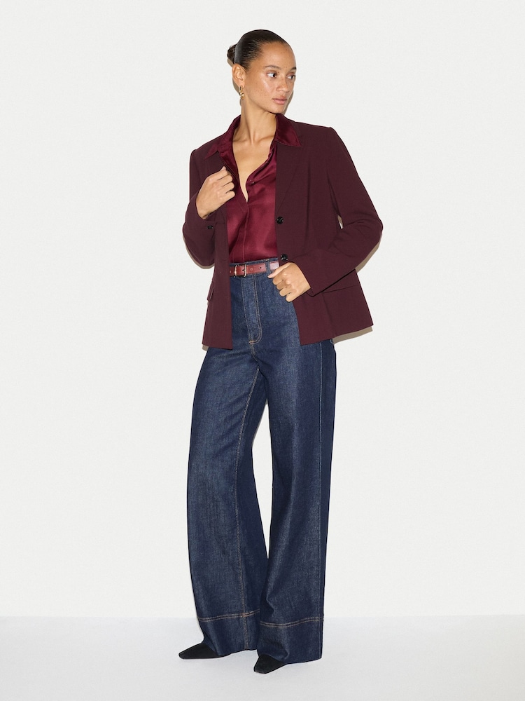 أحمر داكن - Jigsaw Silk Twill Relaxed Shirt - صورة 2 من 5 أحمر داكن - Jigsaw Silk Twill Relaxed Shirt - صورة 2 من 5