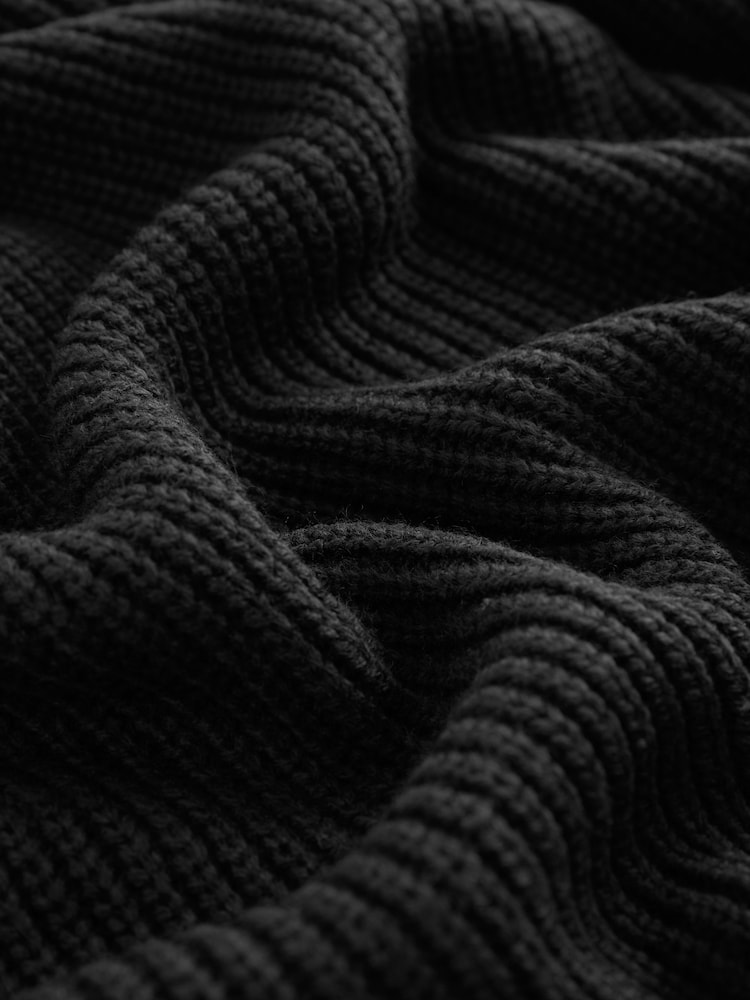 Schwarz - Kuscheliger, langer Tunika-Strickpullover mit Rundhalsausschnitt - Bild 6 von 6 Schwarz - Kuscheliger, langer Tunika-Strickpullover mit Rundhalsausschnitt - Bild 6 von 6