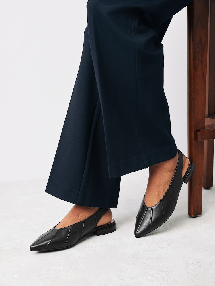 črna - Usnjeni čevlji s paneli in paščkom čez peto Forever Comfort® - Slika 1 iz 7 črna - Usnjeni čevlji s paneli in paščkom čez peto Forever Comfort® - Slika 1 iz 7