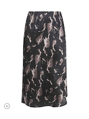 Yours Curve Black Marble Print Satin Skirt - Image 5 of 6
