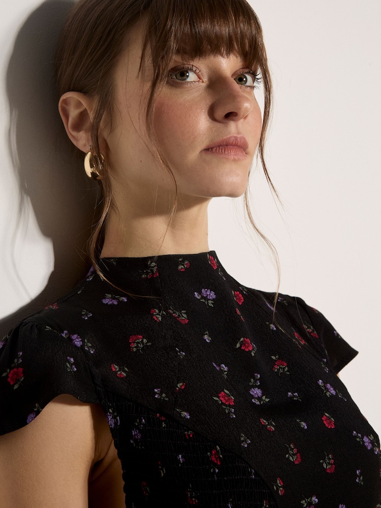 črna - Apricot Floral Crepe Smocked Midi Dress - Slika 4 iz 4