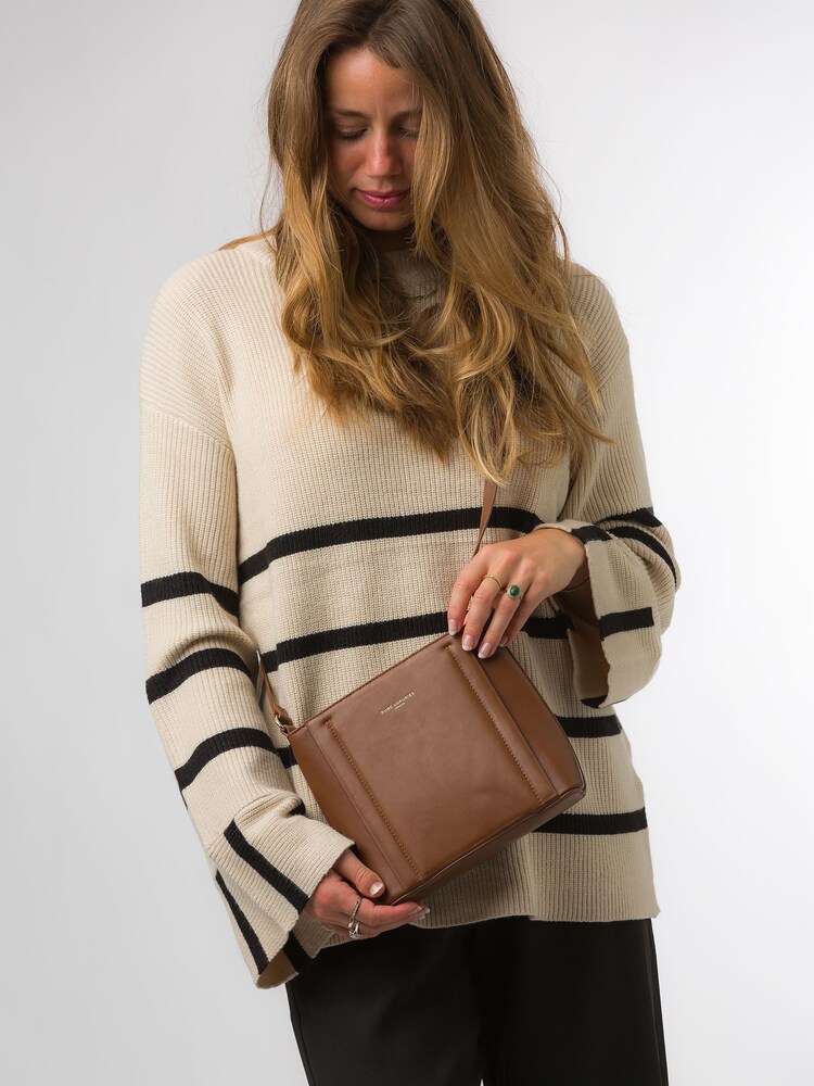 Pure Luxuries London Kali Nappa Leather Cross-Body Bag - Image 1 of 7
