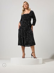 Чорний - Yours Curve London Sequin Velvet Skater Dress - Image 1 of 6