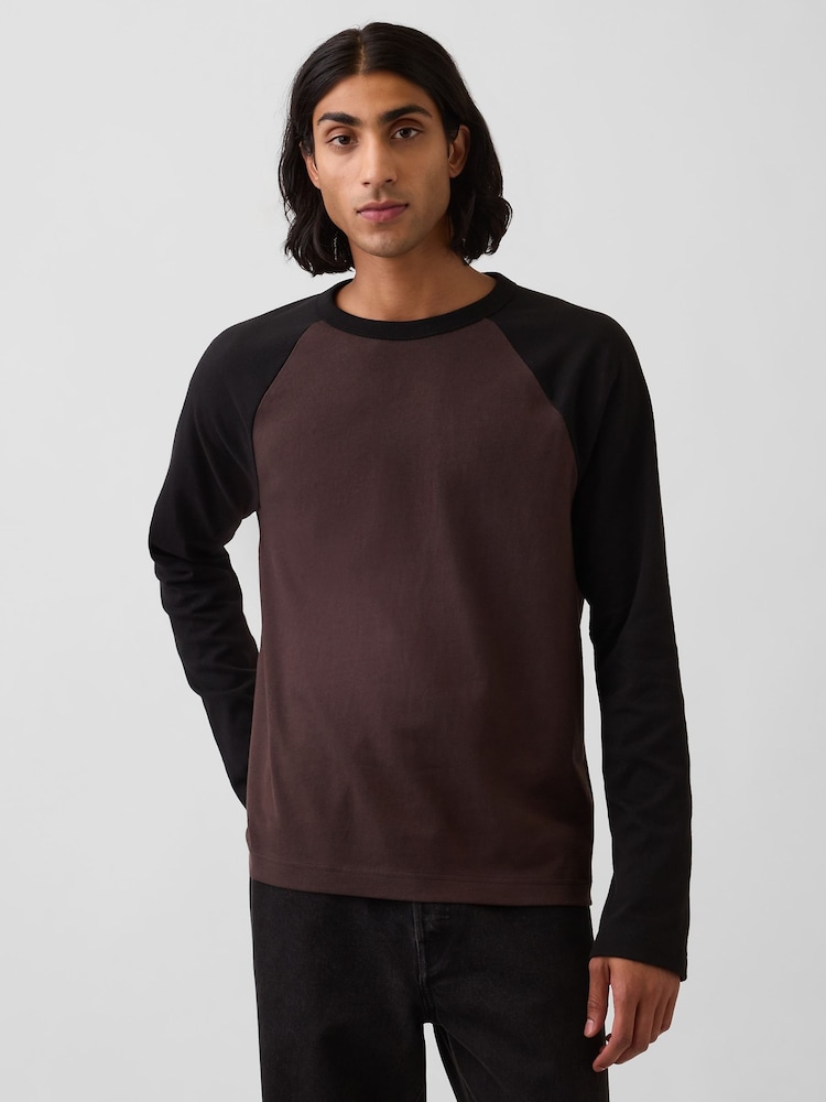 Gap Dark Brown/ Black Heavyweight Relaxed Long Sleeve T-Shirt - Image 1 of 4 Gap Dark Brown/ Black Heavyweight Relaxed Long Sleeve T-Shirt - Image 1 of 4