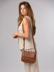 Pure Luxuries London Tan Brown Callie Leather Cross-Body Bag - Image 2 of 5