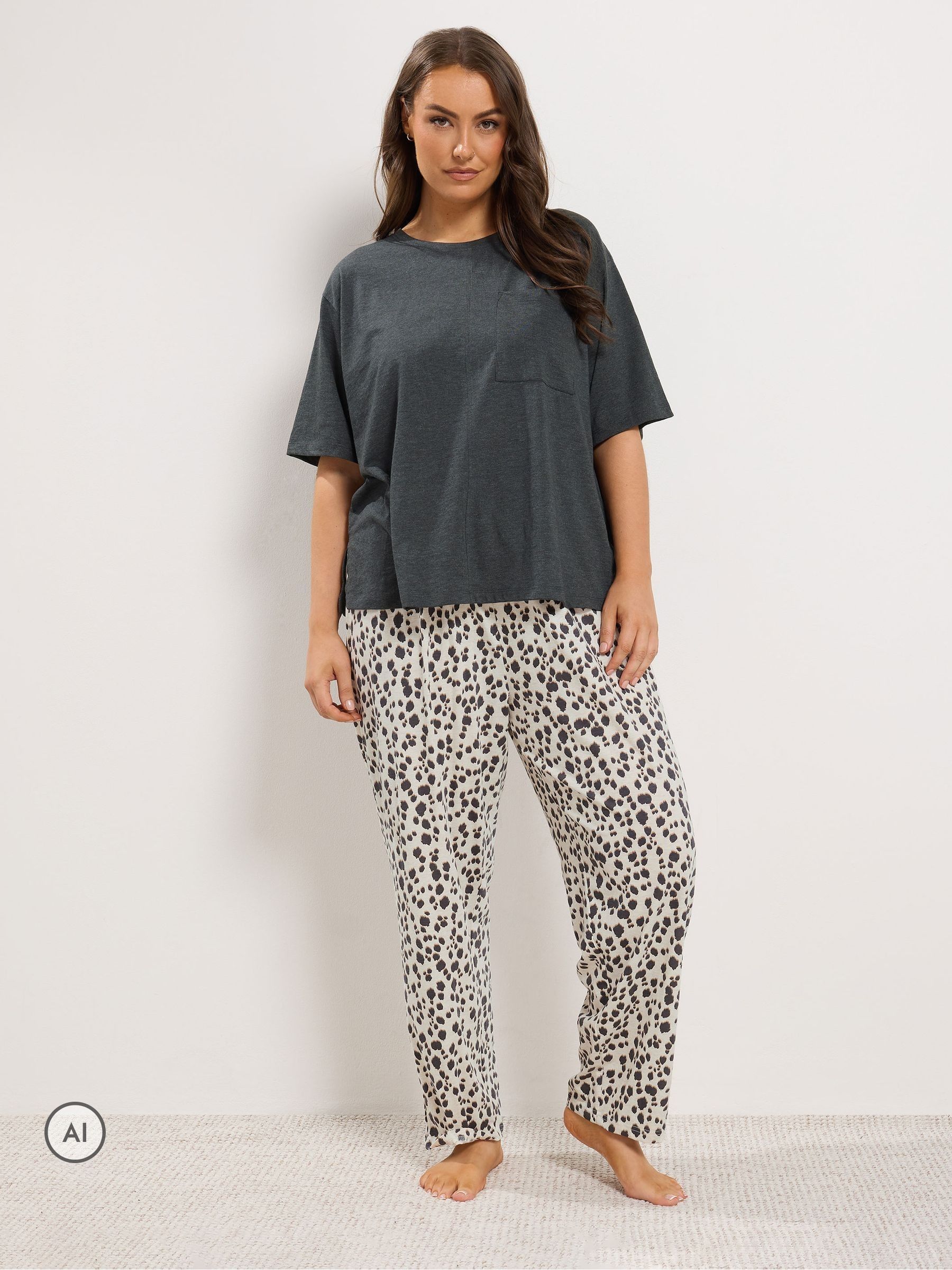 Yours Women's Grey Curve Leopard Wide Leg Pyjama Set - Image 7