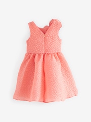 Baker By Ted Baker Strukturiertes Kleid mit Zierblume, Orange/Apricot - Bild 8 von 10