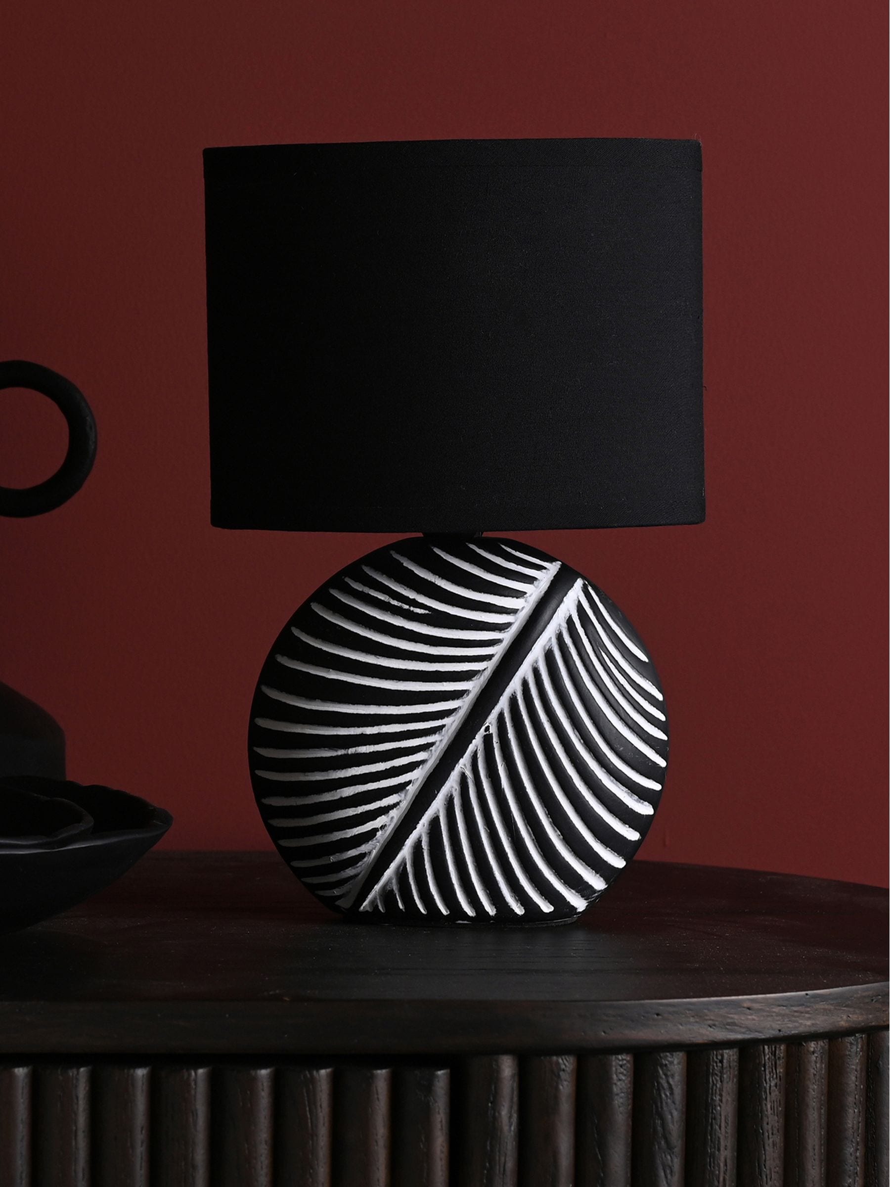 Rackhams Black/Dark/White Textured Ceramic Circle Leaf Lamp - Image 3