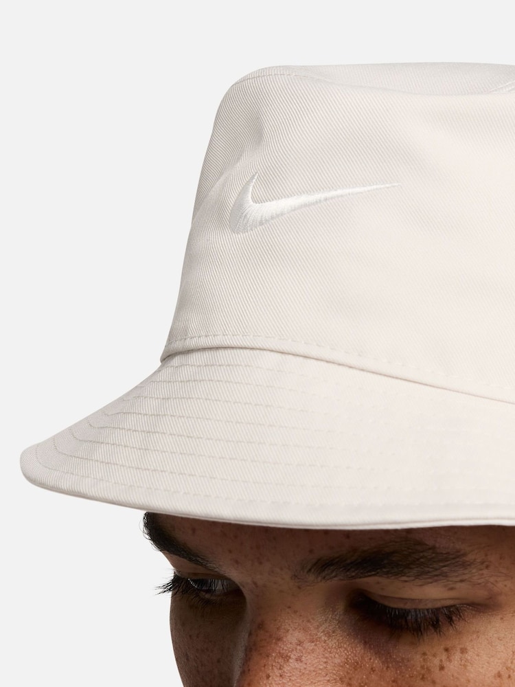 Nike White Apex Swoosh Bucket Hat - Image 4 of 4