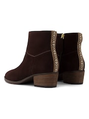 TOMS Brown Elia Heeled Boots - Image 4 of 5