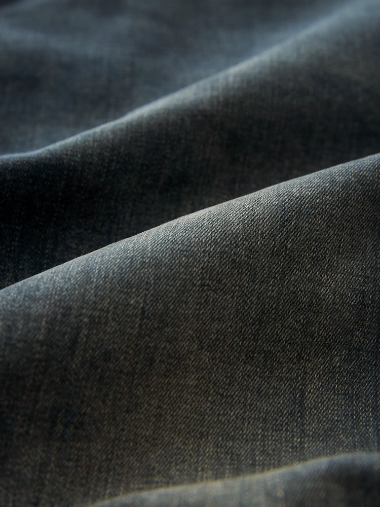 Moder temen tint - ozek kroj - Vintage Wash denim kavbojke - Slika 10 iz 10 Moder temen tint - ozek kroj - Vintage Wash denim kavbojke - Slika 10 iz 10