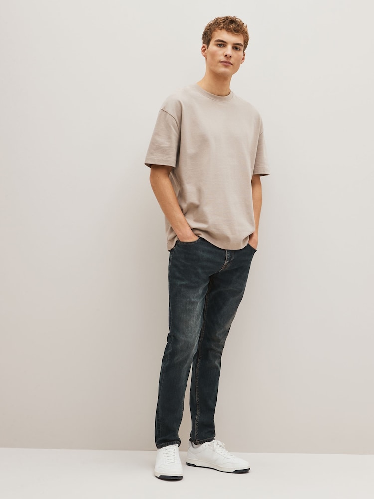Moder temen tint - ozek kroj - Vintage Wash denim kavbojke - Slika 2 iz 10 Moder temen tint - ozek kroj - Vintage Wash denim kavbojke - Slika 2 iz 10