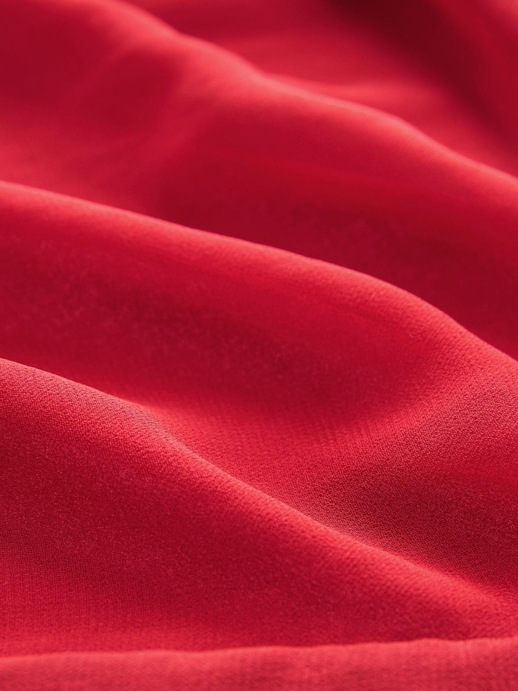 Rot - Bluse mit Rüschenkragen und Perlenbesatz - Bild 3 von 3 Rot - Bluse mit Rüschenkragen und Perlenbesatz - Bild 3 von 3