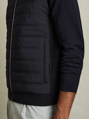 Reiss Navy William Hybrid Quilt and Knit Zip-Through Gilet - Image 4 of 9