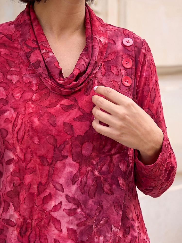 Roman Red Burnout Print Tunic - Image 4 of 4 Roman Red Burnout Print Tunic - Image 4 of 4