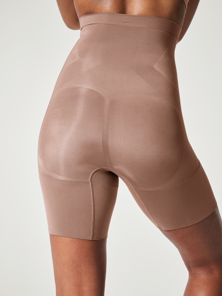 SPANXsculpt™ On Core High-Waisted Mid-Thigh Shorts - Image 4 of 4