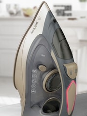 Beldray Steam Iron with Ceramic Soleplate - Image 1 of 4