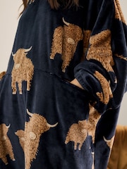 Navy Blue Hamish The Highland Cow Oversized Blanket Hoodie - Image 4 of 6