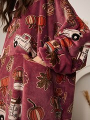 Burgunderrot - Übergroßer Decken-Hoodie mit herbstlichem Kürbismotiv - Bild 5 von 7