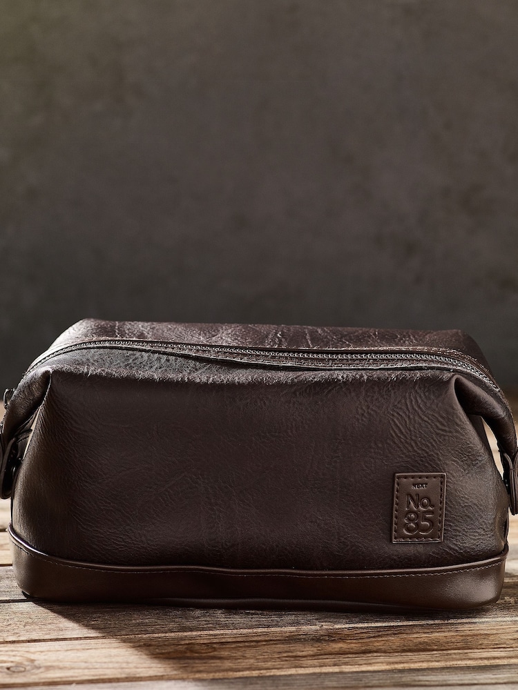 No 85 Faux Leather Washbag - Image 1 of 4 No 85 Faux Leather Washbag - Image 1 of 4