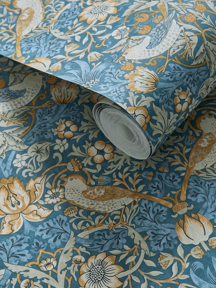 Clarke & Clarke William Morris Designs Denim Spice Strawberry Thief 10.05M Wallpaper - Image 2 of 2