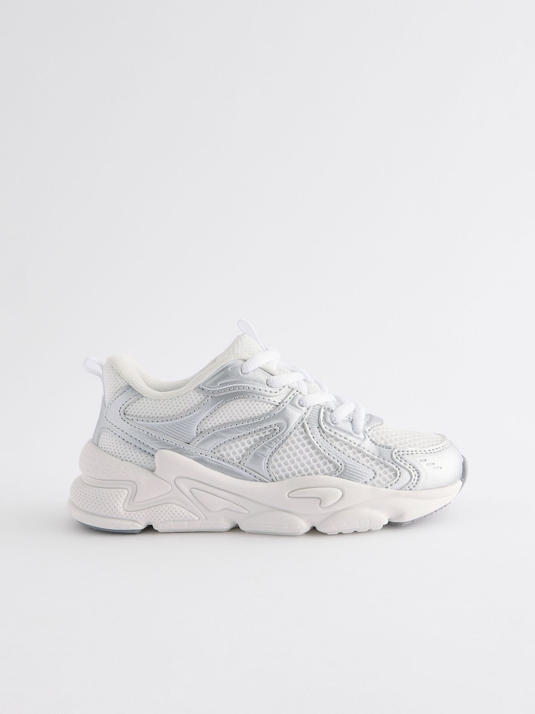 Efecto metalizado en blanco/plateado - Zapatillas de deporte gruesas con cordones - Imagen 2 de 5 Efecto metalizado en blanco/plateado - Zapatillas de deporte gruesas con cordones - Imagen 2 de 5